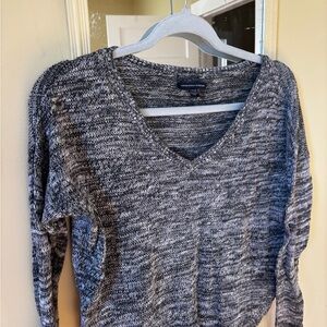 American Eagle Outfitters Black and White V-Neck Sweater